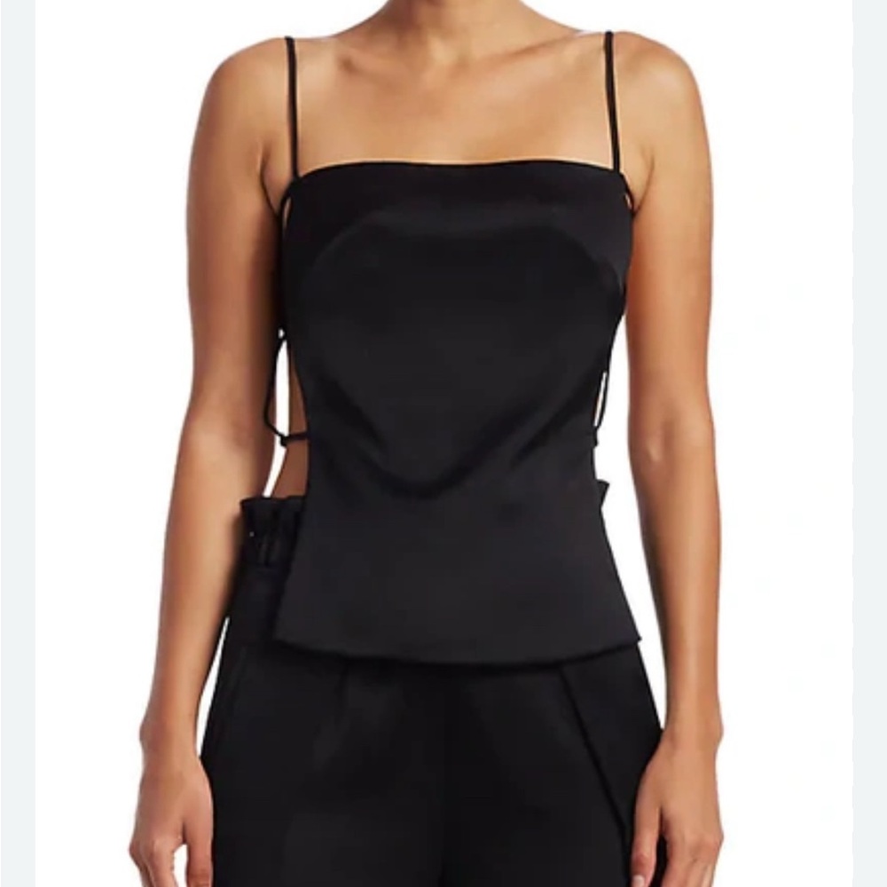 Cult Gaia cut out top


Worn once